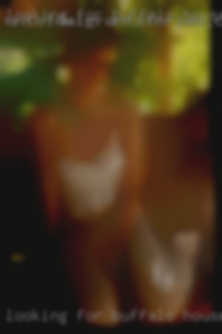 Looking for discreet adventure Buffalo housewife.